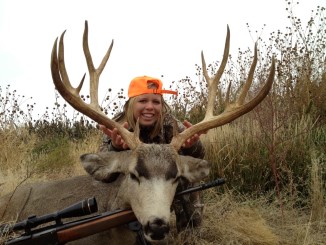 Milliron TJ outfitting Mule deer women wyoming hunting