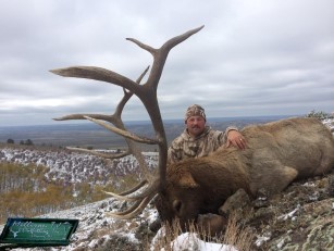 Milliron TJ outfitting Lodge at Petsch Ranch