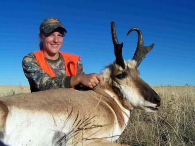MillironTJ Outfitting Wyoming Pronghorn Antelope Women hunting huntress